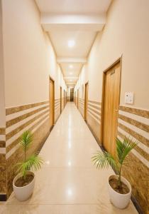 Φωτογραφία από το άλμπουμ του Hotel The Rooms BY SILVER-KEY σε Chhatikara +2 φωτογραφίες