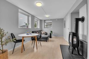 Posezení v ubytování Northstay - Tromsø Aurora & Mountain View Apartment