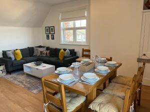 Posezení v ubytování The Kings View 4 bed exec apartment