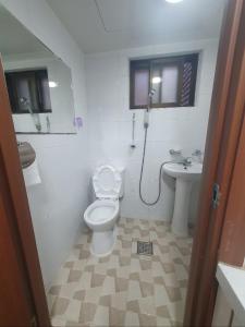 Ένα μπάνιο στο 302 신규 건대역 도보2분 성수 어린이 대공원 잠실 압구정 청담 강남