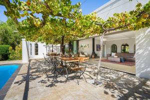 Kolam renang di atau dekat dengan Riebeek-Kasteel Villa by Host Agents