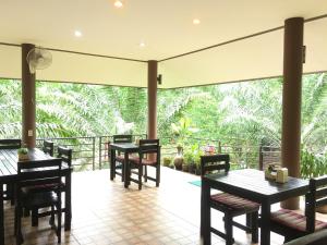 Khaosok Good view Resort - SHA PLUS外面的花园
