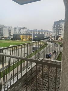 En balkon eller terrasse på Appartement (CERGY) + 7 billeder