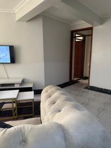 TV/trung tâm giải trí tại Kayla one bedroom apartment +1 ảnh
