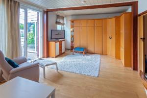 TV a/nebo společenská místnost v ubytování 3 Kluntjes