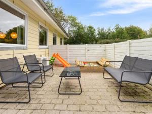 Patio nebo venkovní prostory v ubytování Holiday Home Viljo - 30km from the sea by Interhome