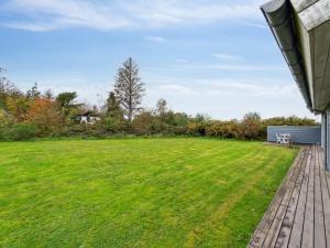 Taman di luar Holiday Home Luchia - 200m to the inlet by Interhome
