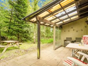 Taman di luar Holiday Home Chris - from the sea by Interhome +20 gambar