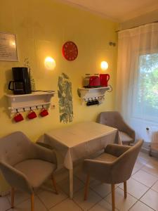 Η κουζίνα ή μικρή κουζίνα στο Ferienwohnung Rothentor2