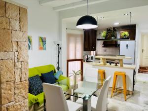 Køkken eller tekøkken på EL TESORILLO + 56 billeder