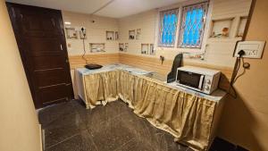 Μια τηλεόραση ή/και κέντρο ψυχαγωγίας στο Day One's Metropol