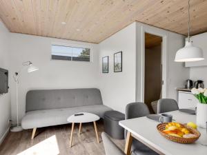 Posezení v ubytování Holiday Home Lovis - 900m from the sea by Interhome