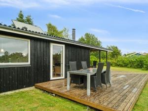 O grădină în afara Holiday Home Bruno - 400m from the sea by Interhome +18 fotografii