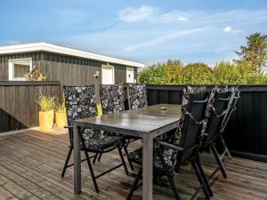 Balkón nebo terasa v ubytování Holiday Home Thit - 90m from the sea by Interhome