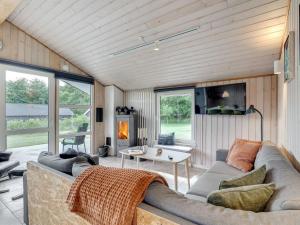 Posezení v ubytování Holiday Home Alois - 31km from the sea by Interhome + 16 fotografií