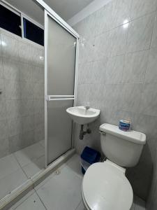 Koupelna v ubytování Un lugar cómodo y acogedor