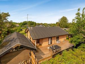 Το κτήριο όπου στεγάζεται  η παραθεριστική κατοικία