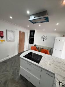 Η κουζίνα ή μικρή κουζίνα στο Sariyu place