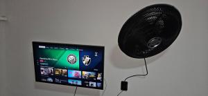 TV/trung tâm giải trí tại kitnet 3 paulista Douglas · Loft 3 Espaço Inteiro em Frente ao PQ Ecológico +15 ảnh