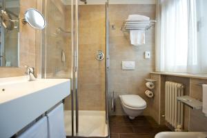 Koupelna v ubytování Ibis Styles Parma Toscanini