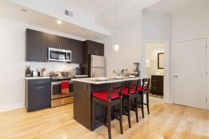 Kuchyň nebo kuchyňský kout v ubytování Old City Apartment with Full Kitchen