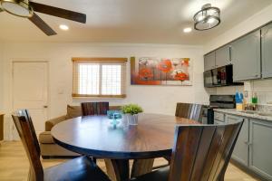 Η κουζίνα ή μικρή κουζίνα στο 4 Mi to Dtwn El Paso Pet-Friendly Apartment! +20 φωτογραφίες