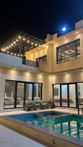 Bazén v ubytování Dream Villa chalet Guest House nebo v jeho okolí