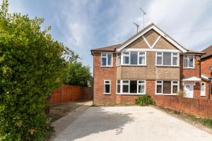 Το κτήριο όπου στεγάζεται  η παραθεριστική κατοικία