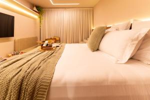 Cama ou camas em um quarto em Setai Yacht Premium #307 by AcalMar Flats