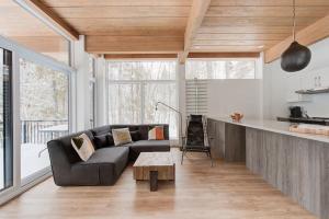 Η κουζίνα ή μικρή κουζίνα στο Kub #61 Pont-Rouge +37 φωτογραφίες