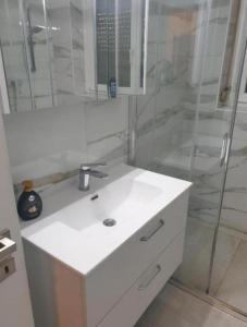 Koupelna v ubytování Lugano LakeView Apartment with Self Check-in & Private Parking on Request