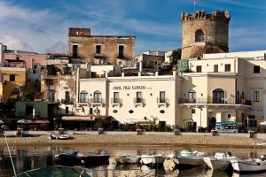Gambar di galeri bagi Hotel Villa Carolina di Ischia