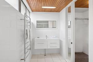 Gallery image of 183 Nautilus in Kororo Basin +7 photos