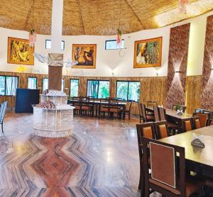 Restoran atau tempat lain untuk makan di Onyx Hotel & Resort, Jim Corbett