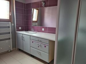 Φωτογραφία από το άλμπουμ του Maison de ville 4-6 personnes σε Bourg-Argental