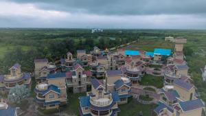 Swimmingpoolen hos eller tæt på Lotus Lagoona Beach Resort