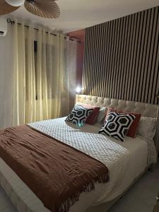 Ένα ή περισσότερα κρεβάτια σε δωμάτιο στο Serenity Stone