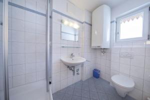 Ένα μπάνιο στο Residenz Monica Top 5 +18 φωτογραφίες