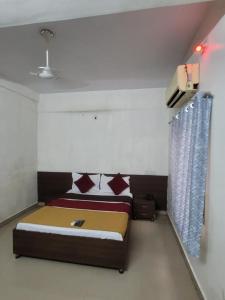 Gallery image of Hotel Aradhana in Veraval +3 photos