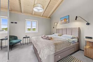 Una cama o camas en una habitación de Villa Lunistra 45 fotos más