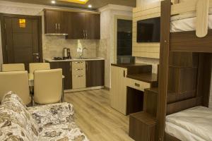 Η κουζίνα ή μικρή κουζίνα στο Gelgor Hotel