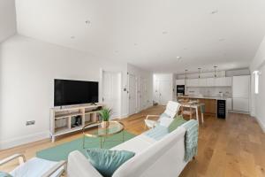 Η κουζίνα ή μικρή κουζίνα στο 3bd Stylish Modern l FREE Parking