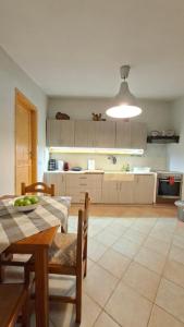 Кухня или мини-кухня в Mycenae rustic house, Ολόκληρο σπίτι στις Μυκήνες
