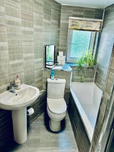 Et badeværelse på 3 bedroom apartment