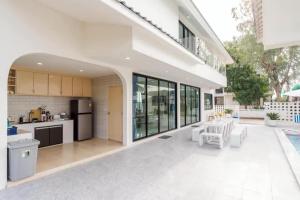 Η κουζίνα ή μικρή κουζίνα στο Viewlay Villa Cha am