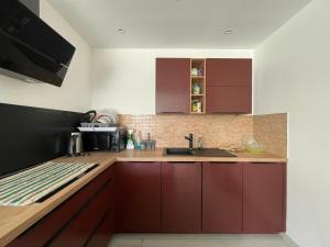 Η κουζίνα ή μικρή κουζίνα στο Family home 6p Chambray