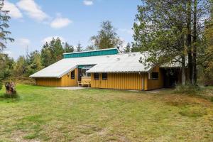 Zgradba, v kateri se nahaja počitniška hiška