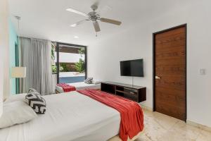 Μια τηλεόραση ή/και κέντρο ψυχαγωγίας στο Anah Downtown condo