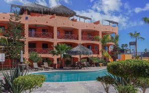 Πισίνα στο ή κοντά στο El Pueblo C1