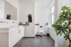 Ένα μπάνιο στο Modern Central +21 φωτογραφίες